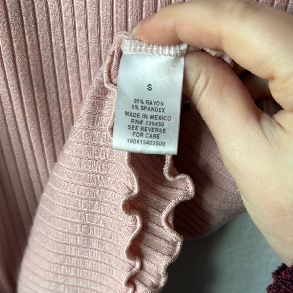 Pink Sleeveless Ribbed Top - Picture 4 of 4